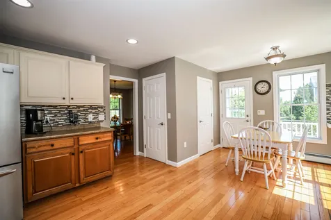 46 Long Meadow Farm Drive Epping NH 03042