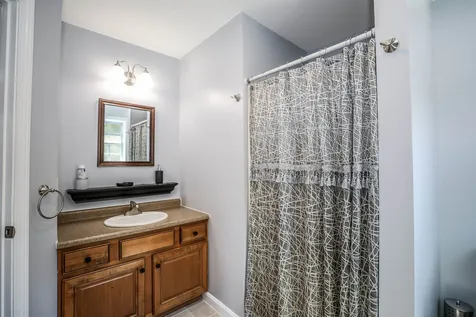 46 Long Meadow Farm Drive Epping NH 03042