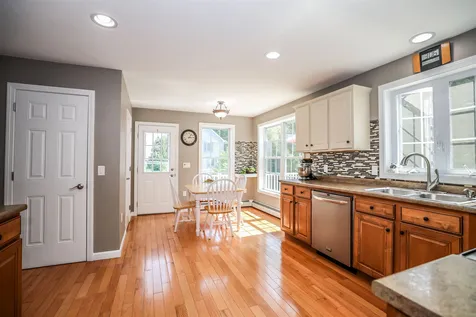 46 Long Meadow Farm Drive Epping NH 03042