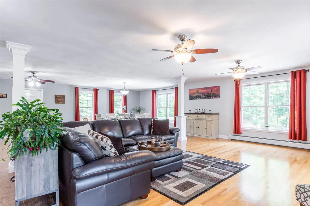 461 Cross Country Road Pembroke NH 03275