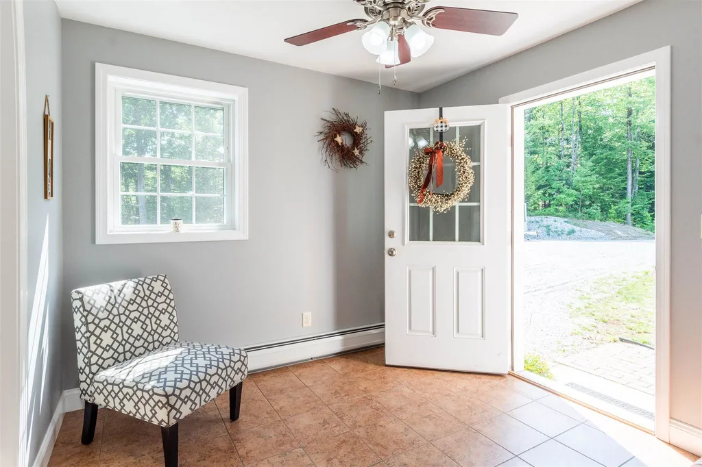 461 Cross Country Road Pembroke NH 03275
