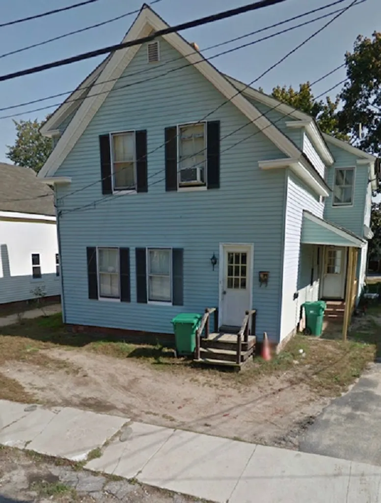 28 Chestnut Street Rochester NH 03867