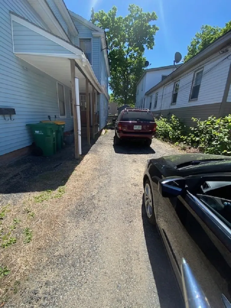 28 Chestnut Street Rochester NH 03867