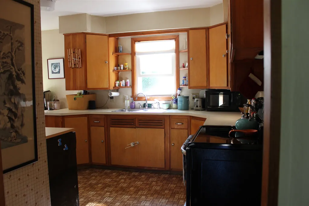 143 Edgemoor Drive Burlington VT 05408