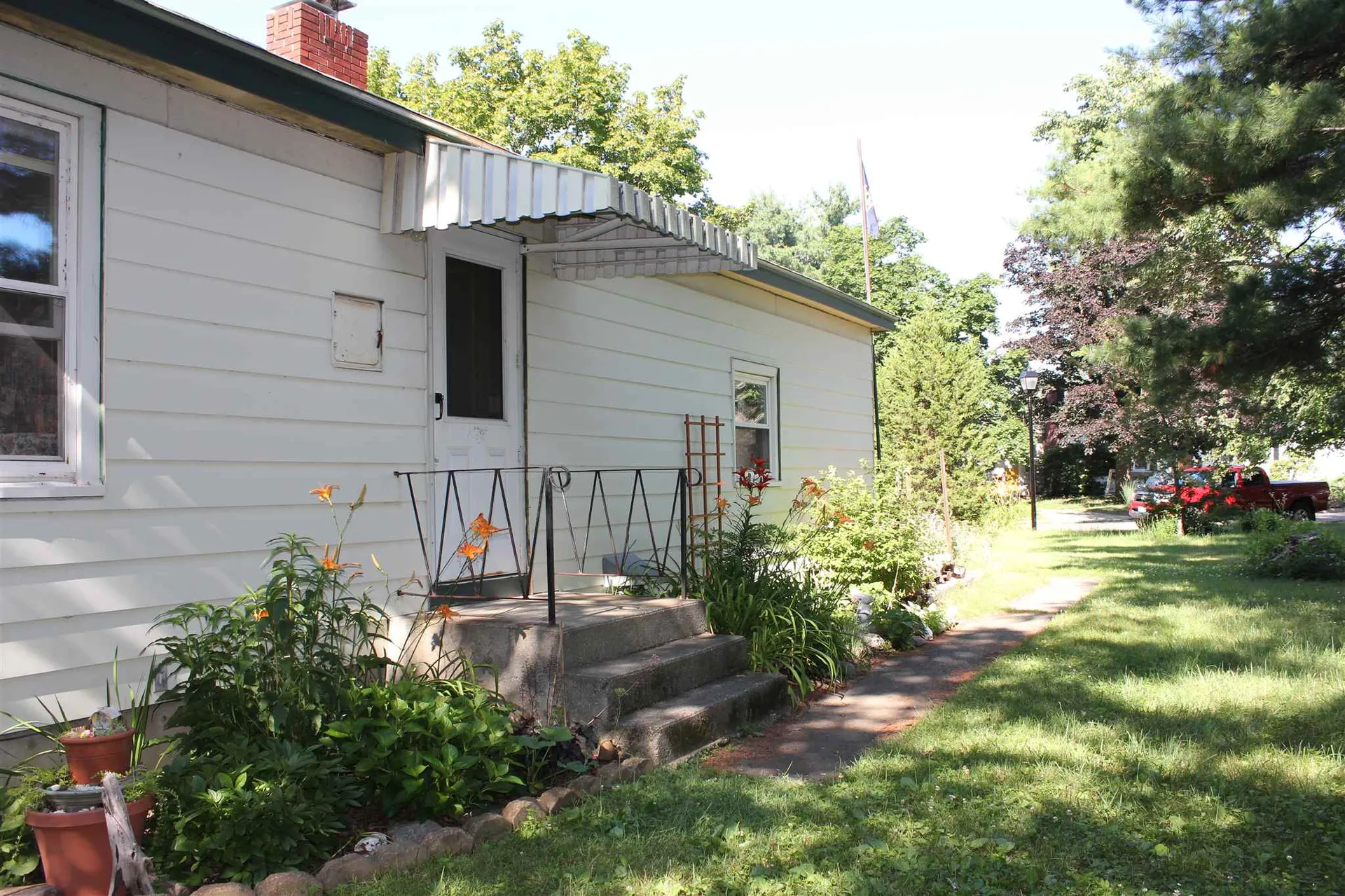 143 Edgemoor Drive Burlington VT 05408