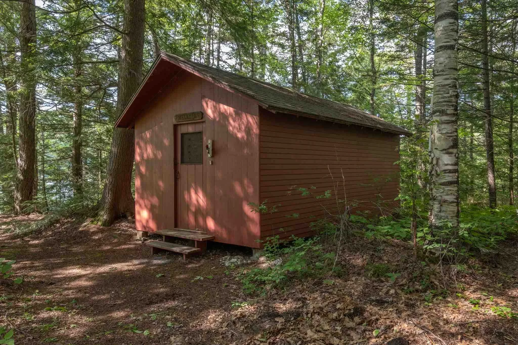 380 Waukeena Lake Road Danbury NH 03230
