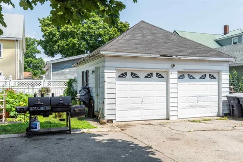 74 Blossom Street Nashua NH 03060