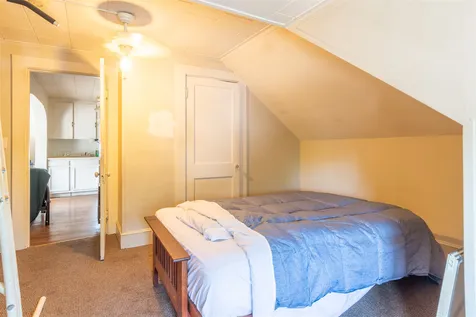 74 Blossom Street Nashua NH 03060