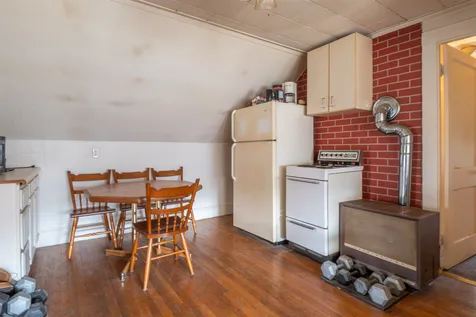 74 Blossom Street Nashua NH 03060