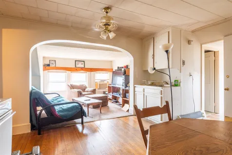 74 Blossom Street Nashua NH 03060