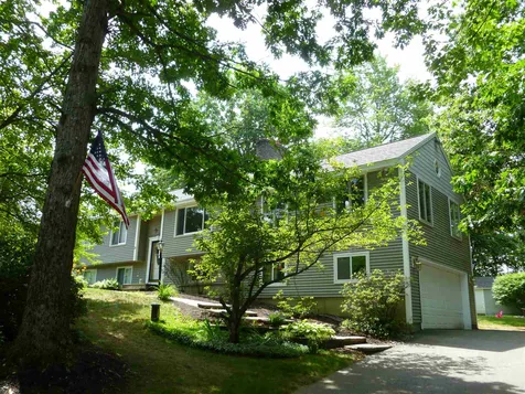 21 Country Acres Road Sandown NH 03873
