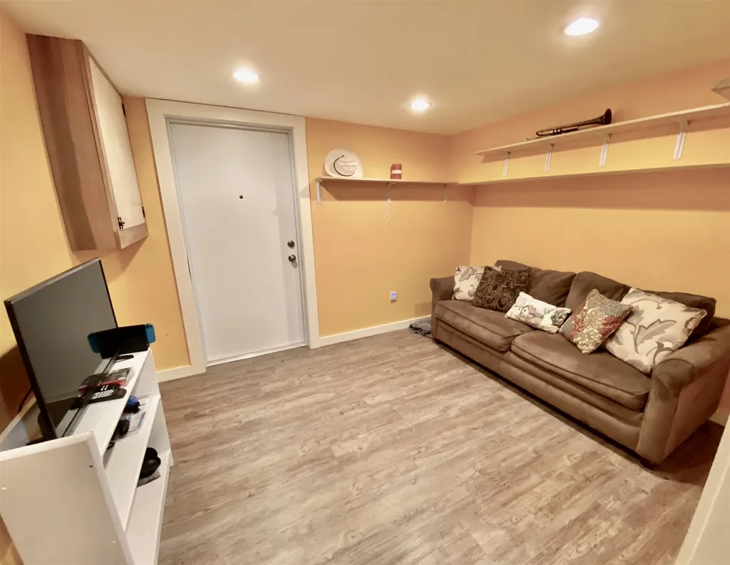 20 Highland Avenue Newport NH 03773