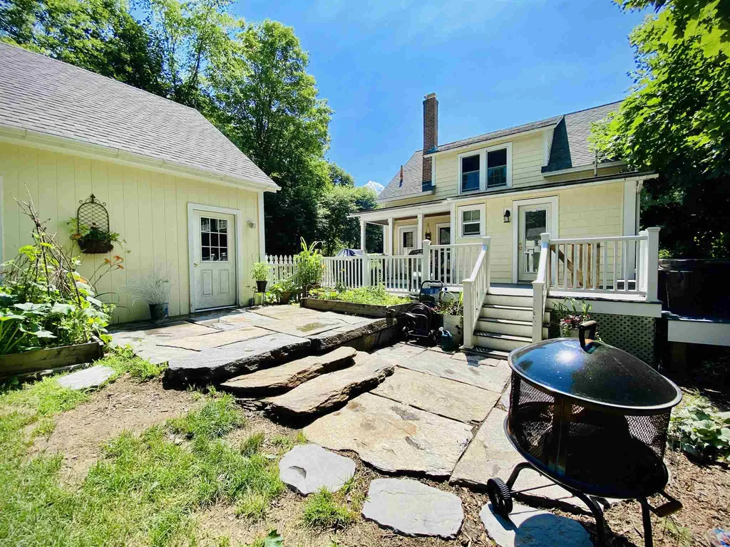20 Highland Avenue Newport NH 03773