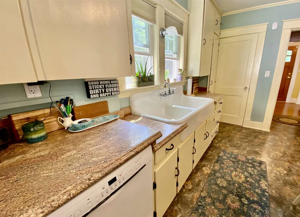 20 Highland Avenue Newport NH 03773