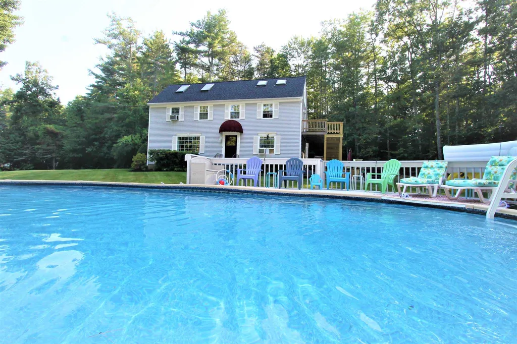 8 Brookhaven Road Kingston NH 03848