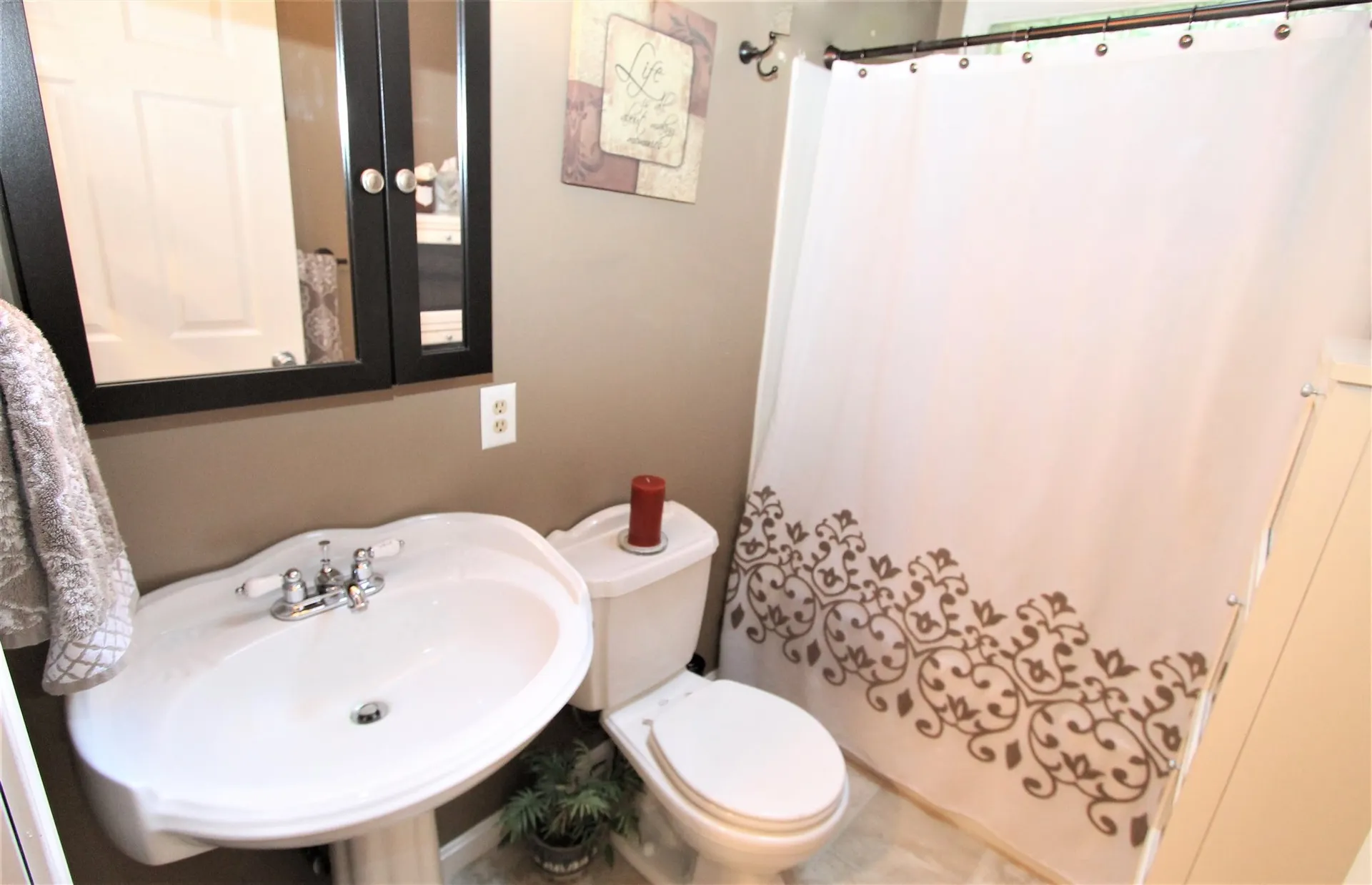 8 Brookhaven Road Kingston NH 03848