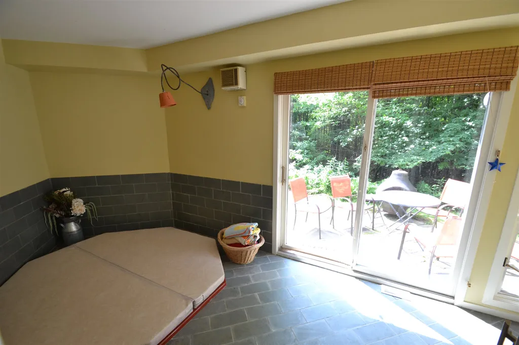 82 Madison Avenue Warren VT 05674