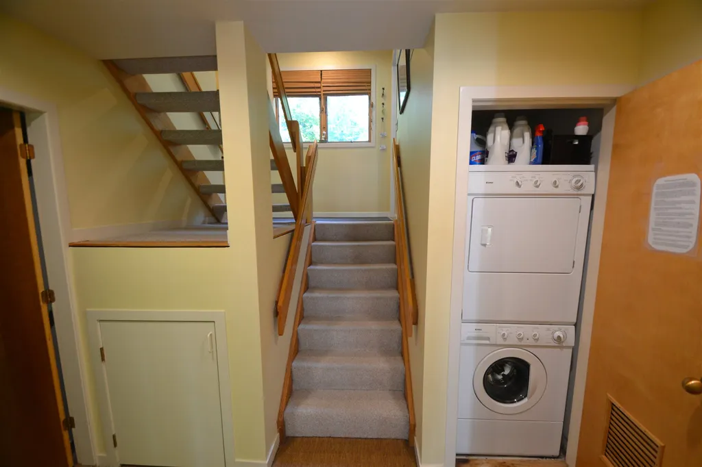 82 Madison Avenue Warren VT 05674