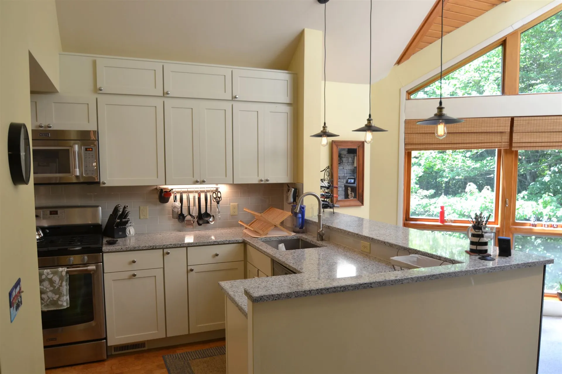 82 Madison Avenue Warren VT 05674