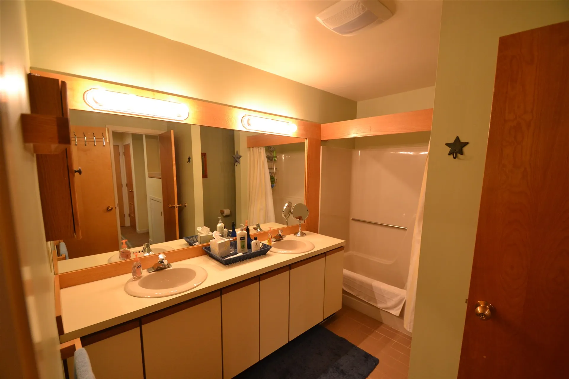 82 Madison Avenue Warren VT 05674