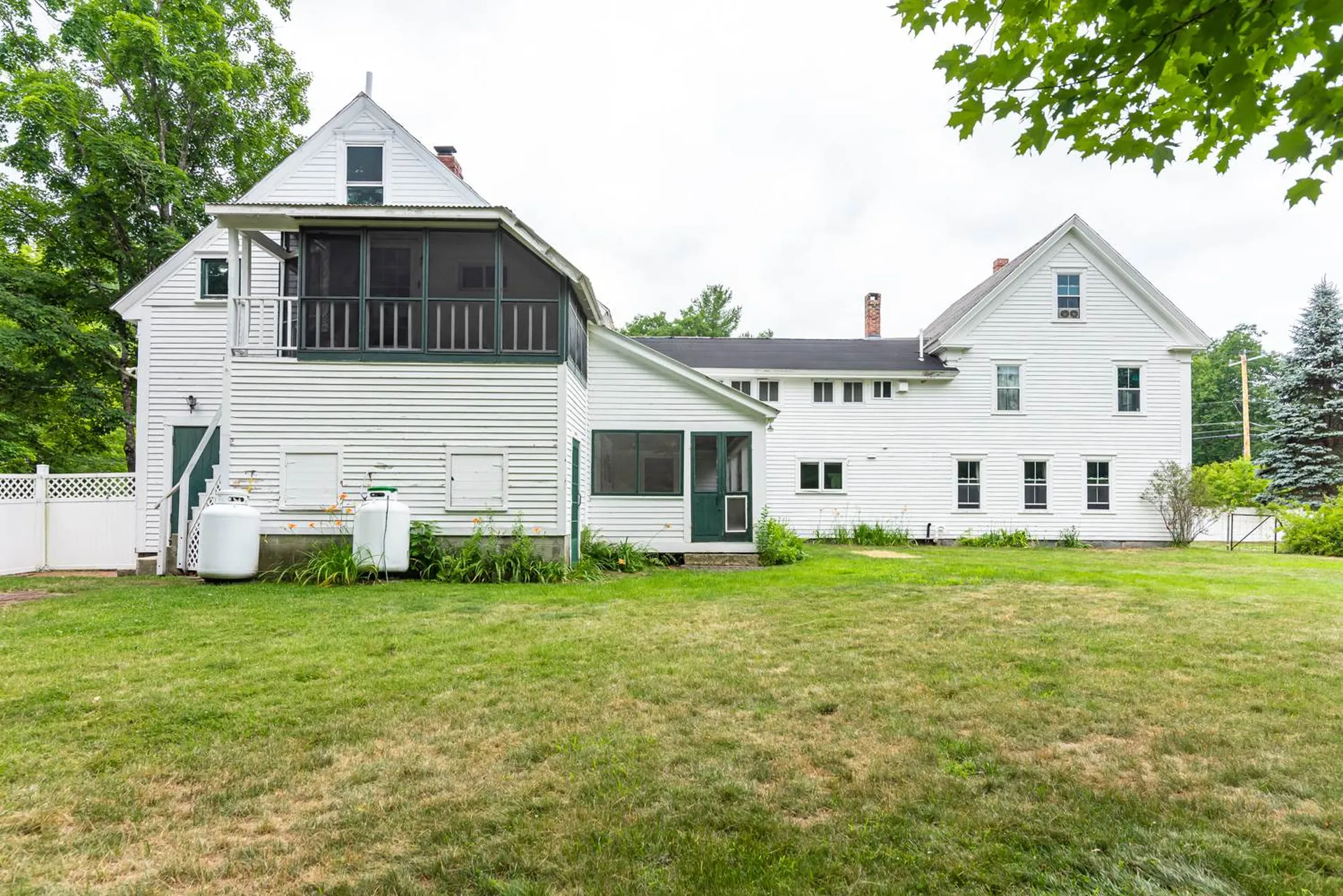 19 Milford Street Brookline NH 03033