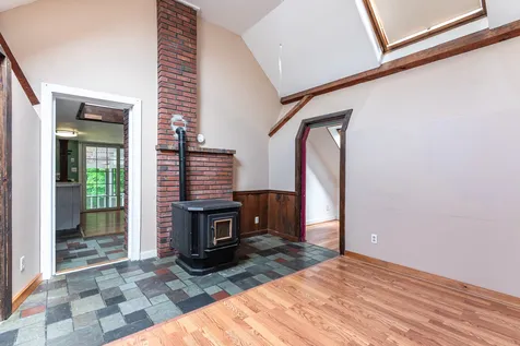 19 Milford Street Brookline NH 03033