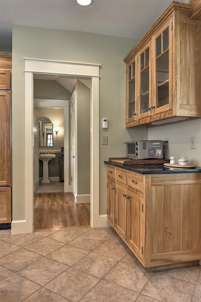 615 Hurricane Road Keene NH 03431