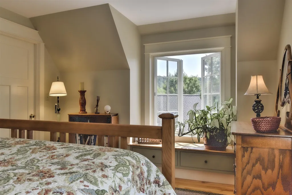 615 Hurricane Road Keene NH 03431