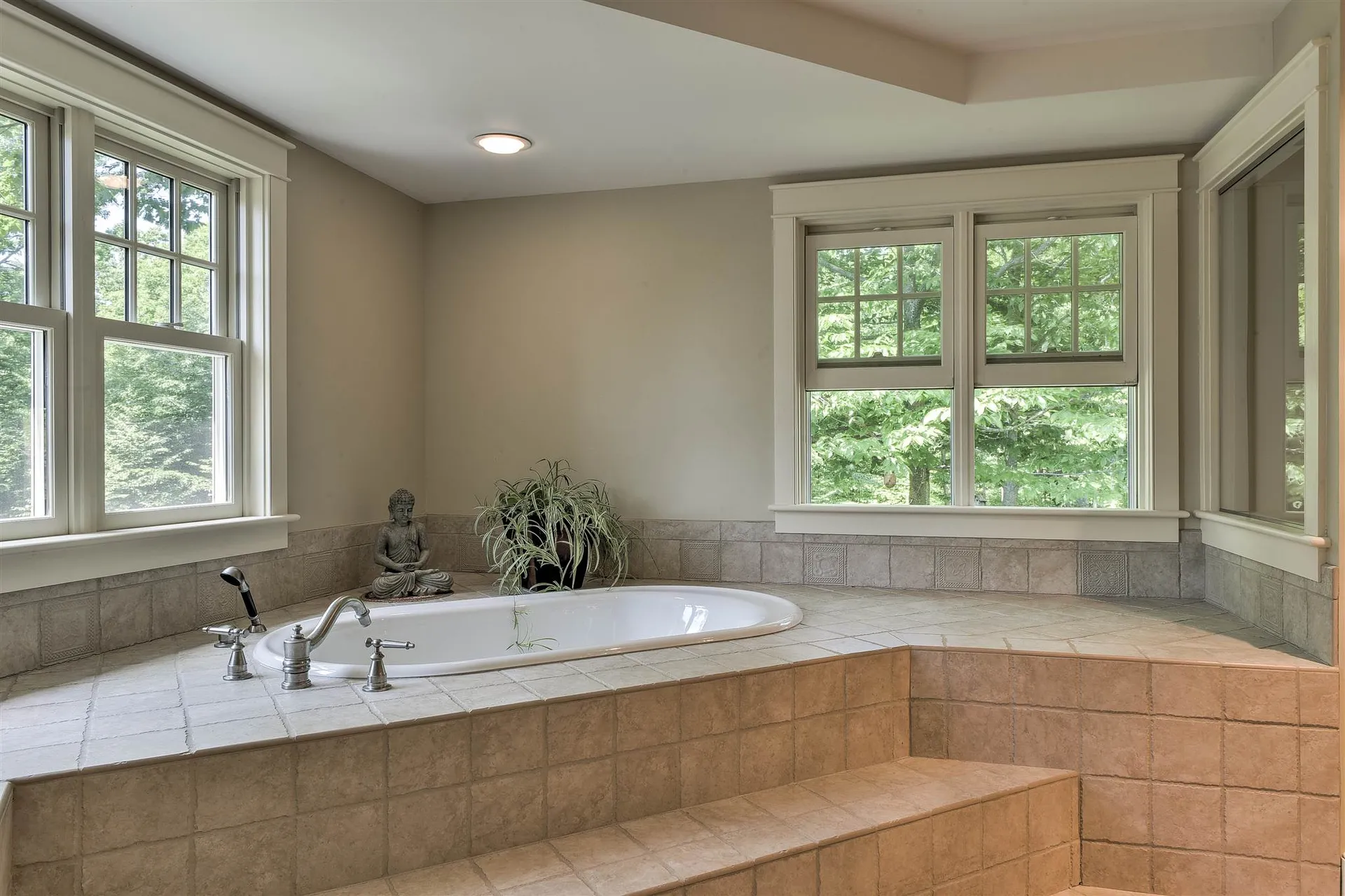 615 Hurricane Road Keene NH 03431