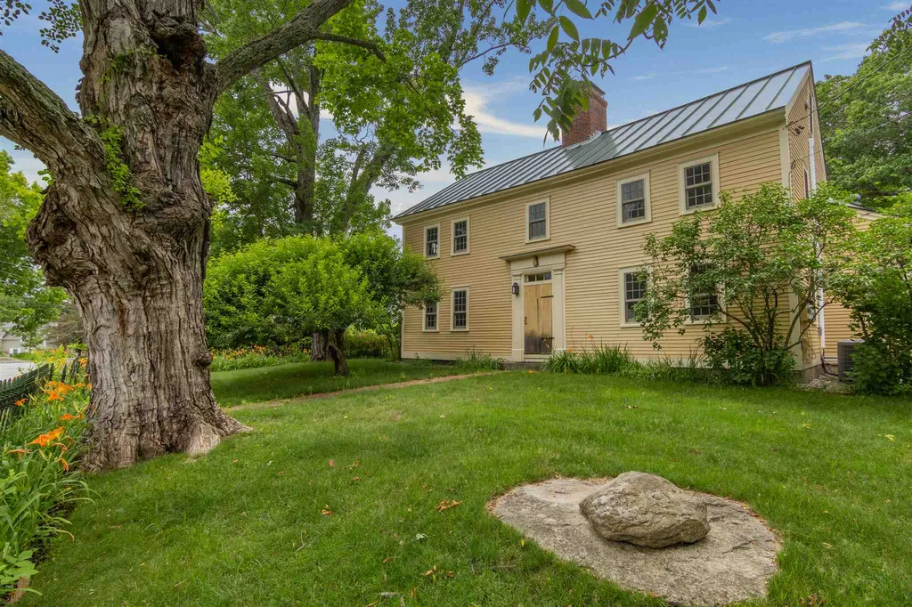 8 Tannery Hill Road Gilford NH 03249