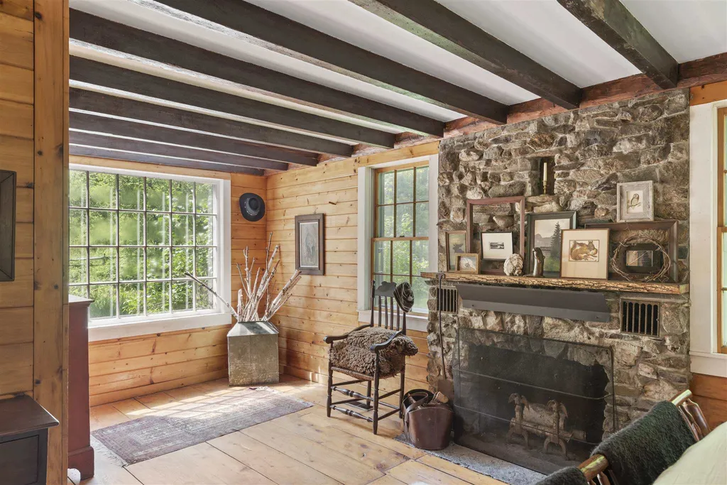 545 Starbuck Road Pomfret VT 05053