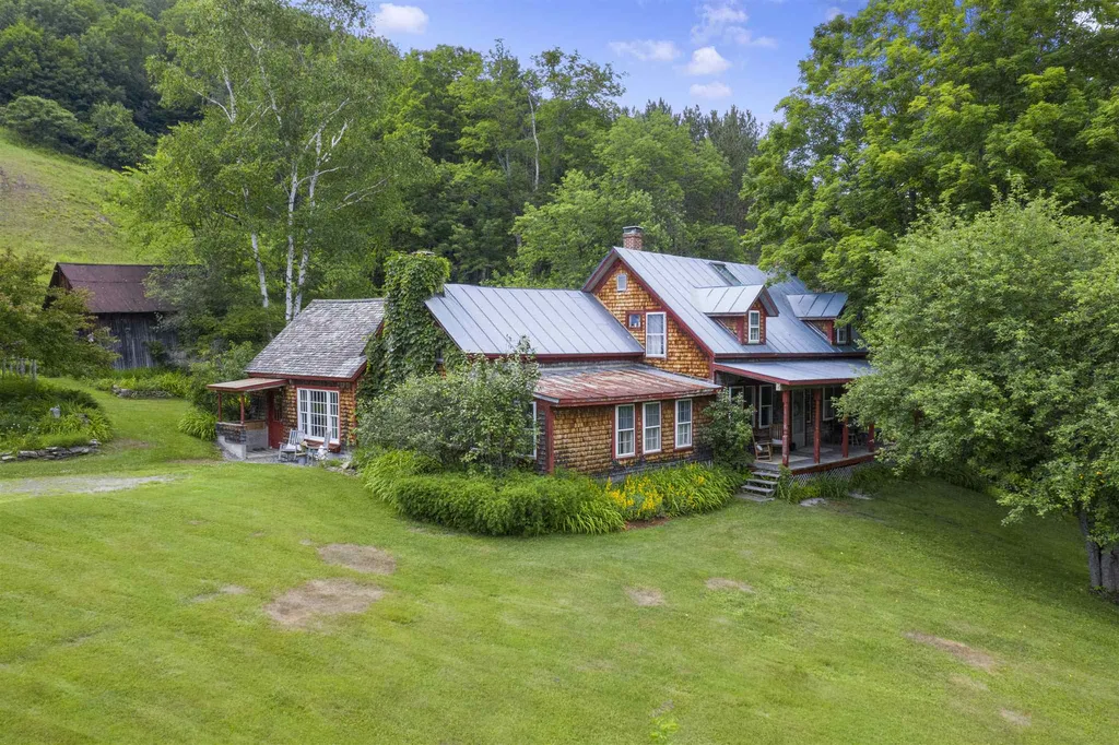 545 Starbuck Road Pomfret VT 05053