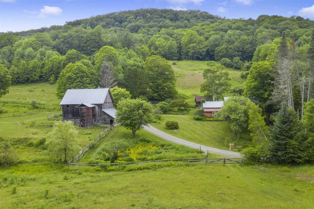 545 Starbuck Road Pomfret VT 05053