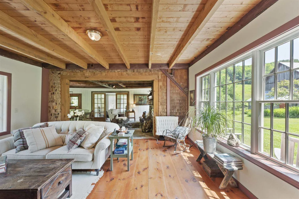 545 Starbuck Road Pomfret VT 05053
