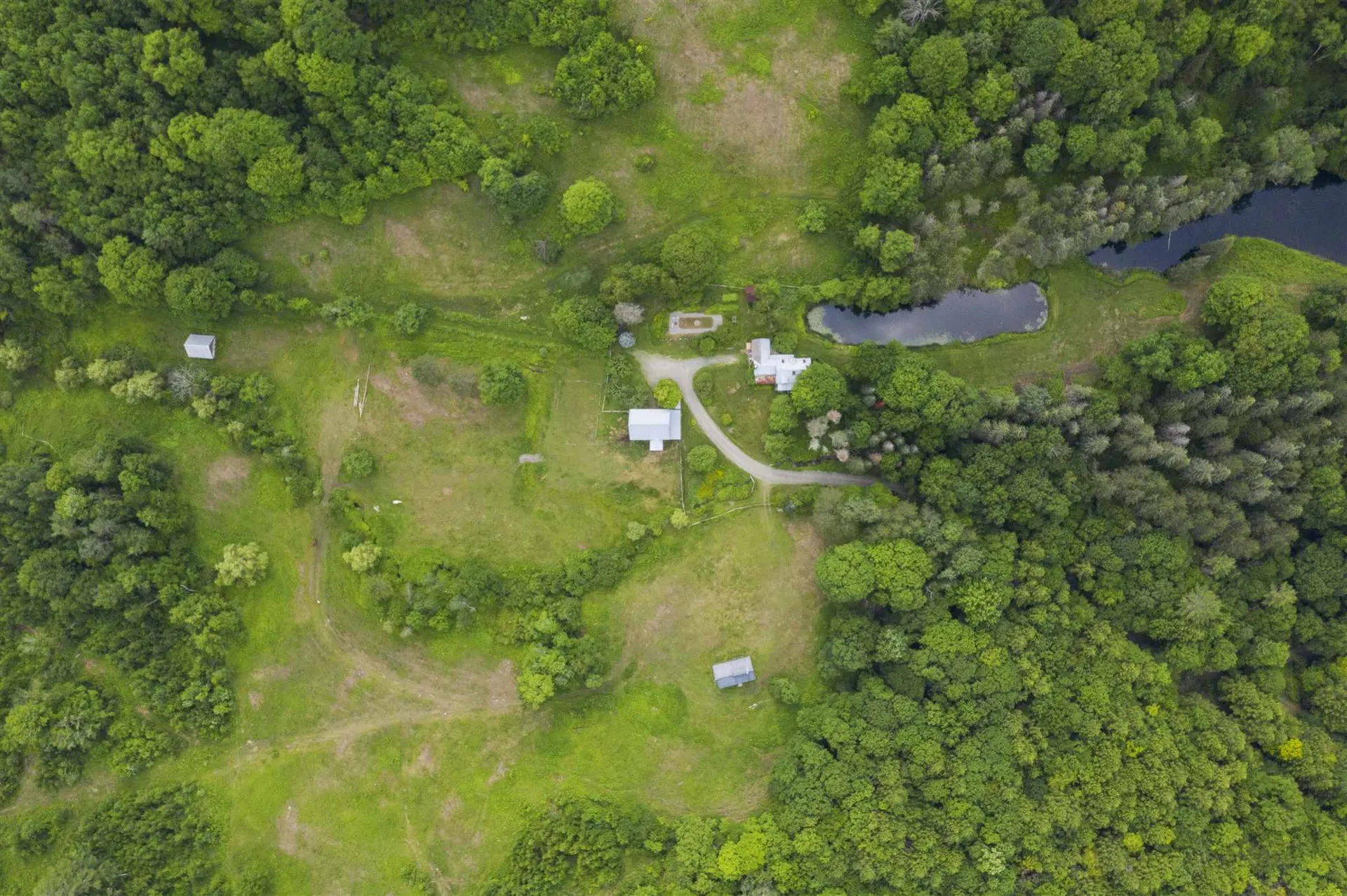545 Starbuck Road Pomfret VT 05053