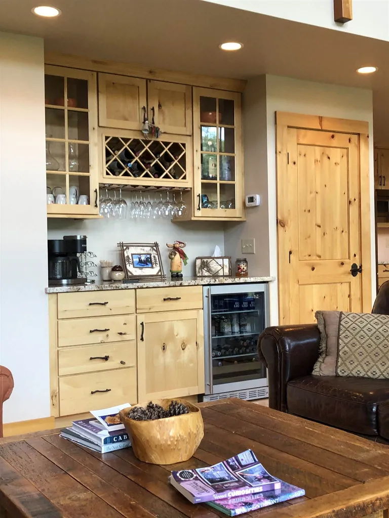 33 Vacation Lodges Road Londonderry VT 05148