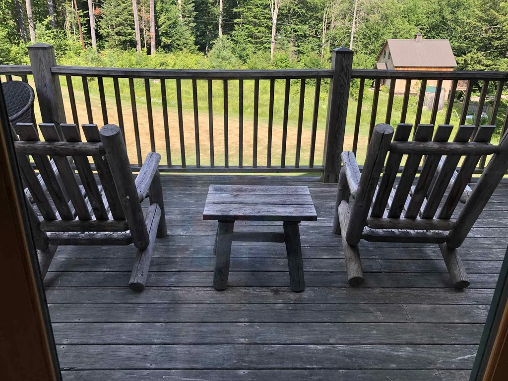 33 Vacation Lodges Road Londonderry VT 05148