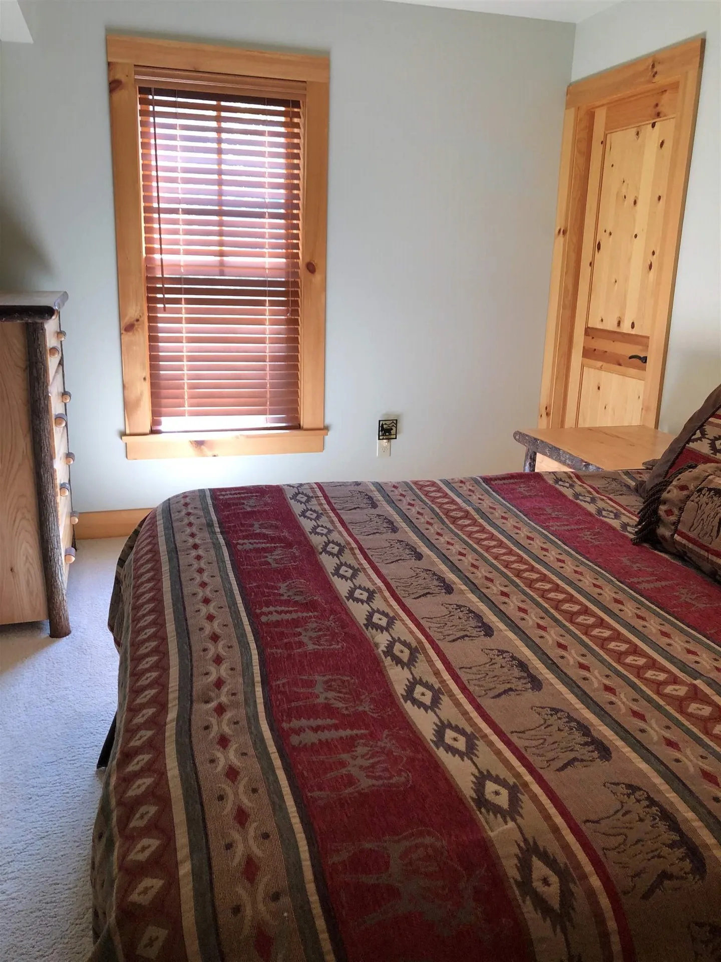 33 Vacation Lodges Road Londonderry VT 05148