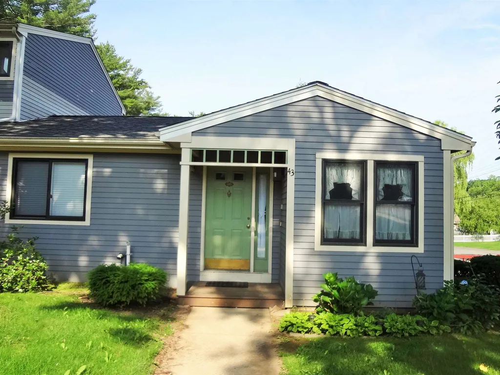 43 Staysail Way Portsmouth NH 03801