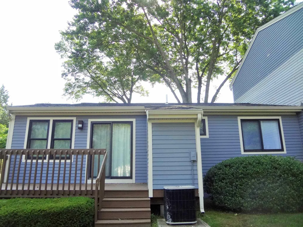 43 Staysail Way Portsmouth NH 03801