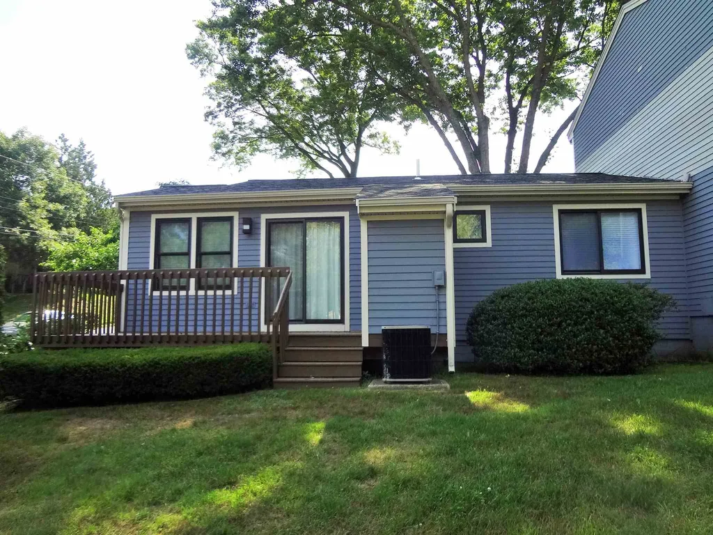43 Staysail Way Portsmouth NH 03801