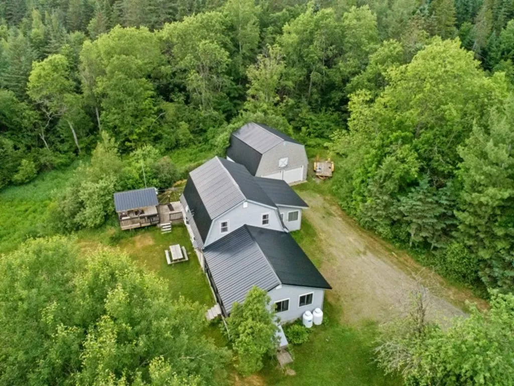 35 Aldrich Road Colebrook NH 03576