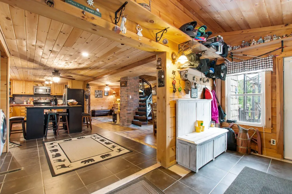 35 Aldrich Road Colebrook NH 03576