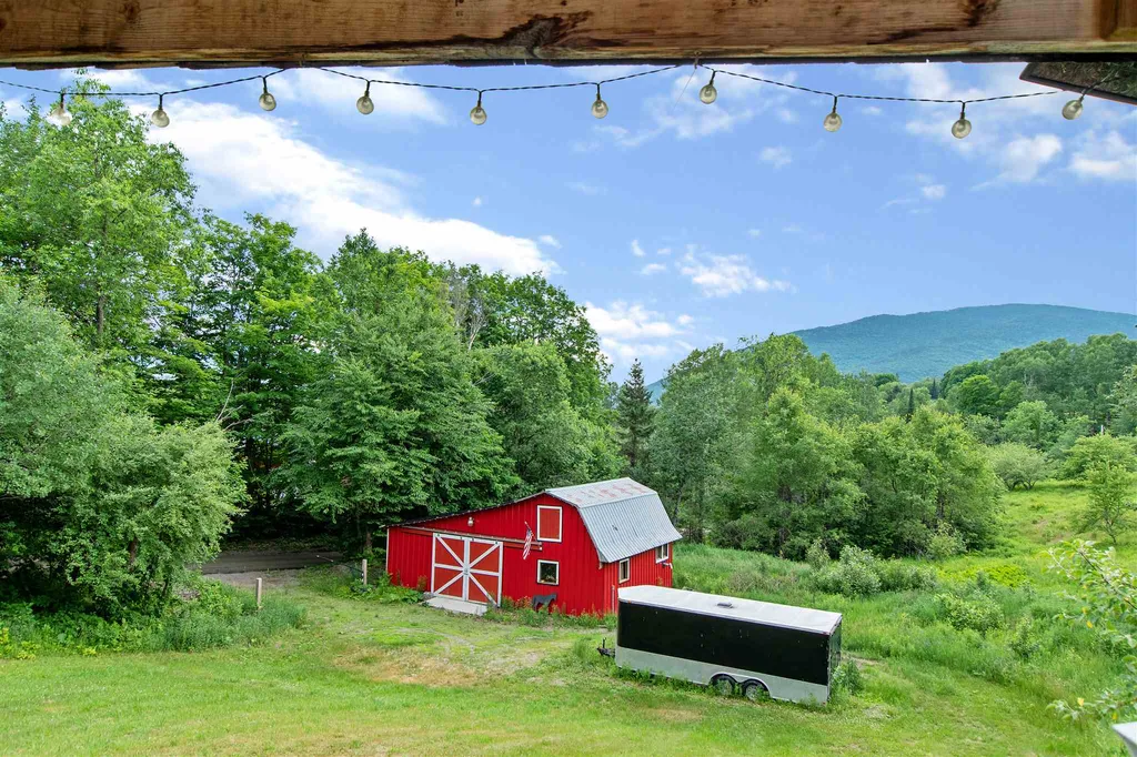 35 Aldrich Road Colebrook NH 03576
