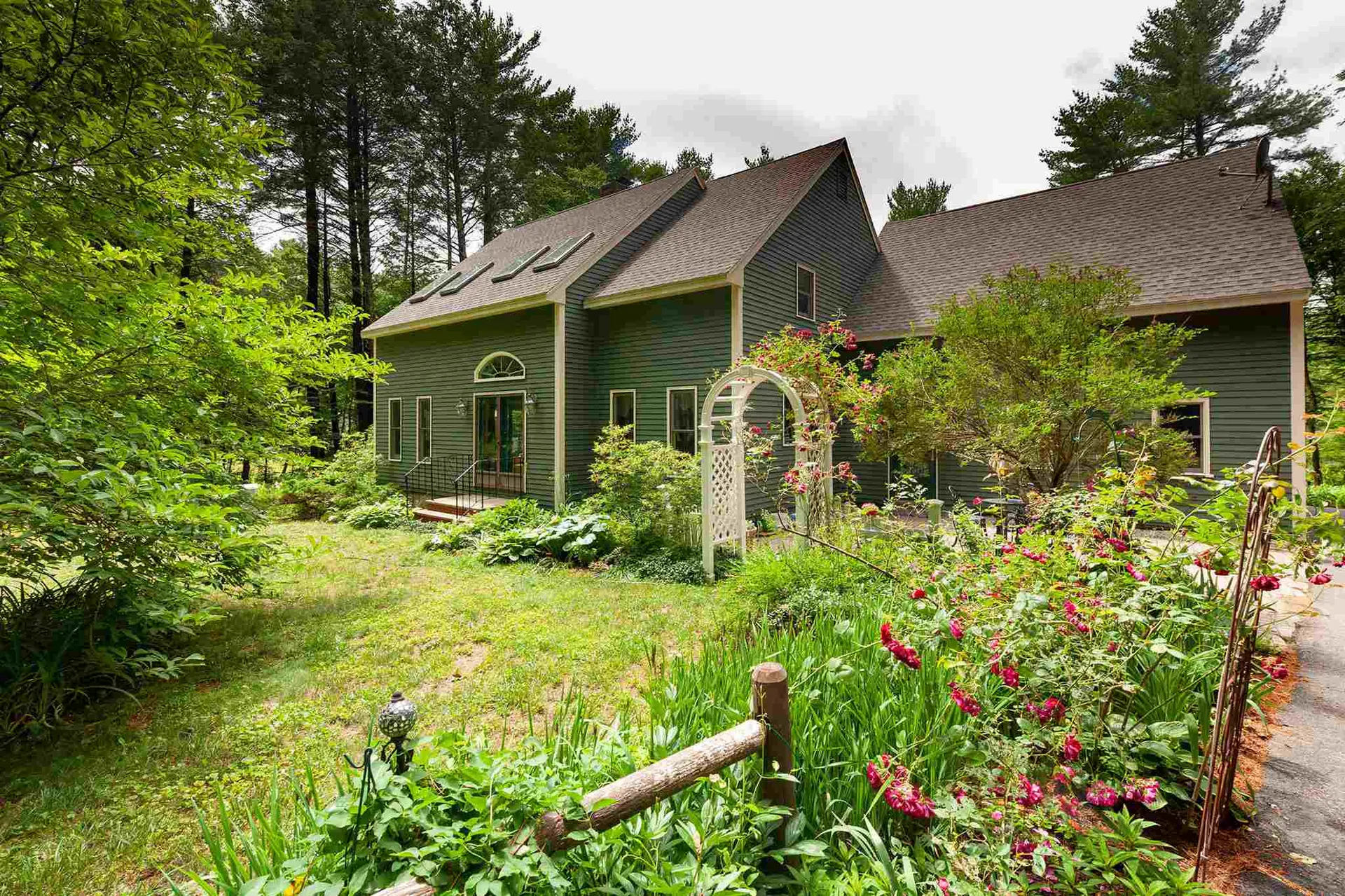 145 Woodside Meadow Road York ME 03909-5146
