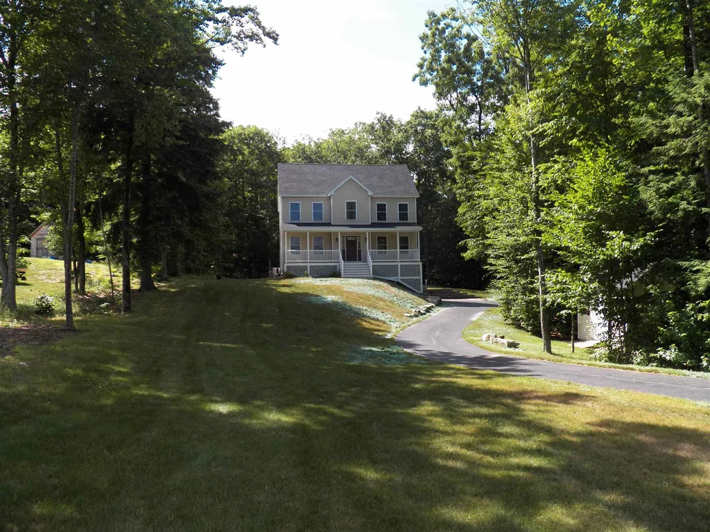 7 Strawberry Lane Nottingham NH 03290