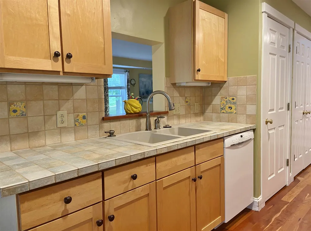460 Commons Road Williston VT 05495
