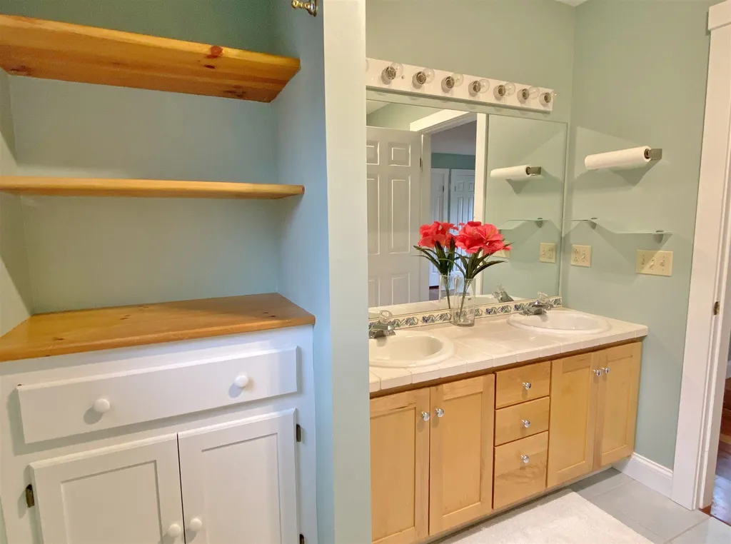 460 Commons Road Williston VT 05495