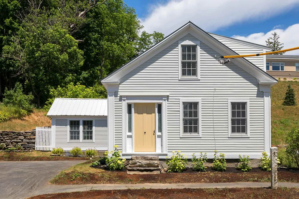 1815 Quechee Main Street Hartford VT 05001