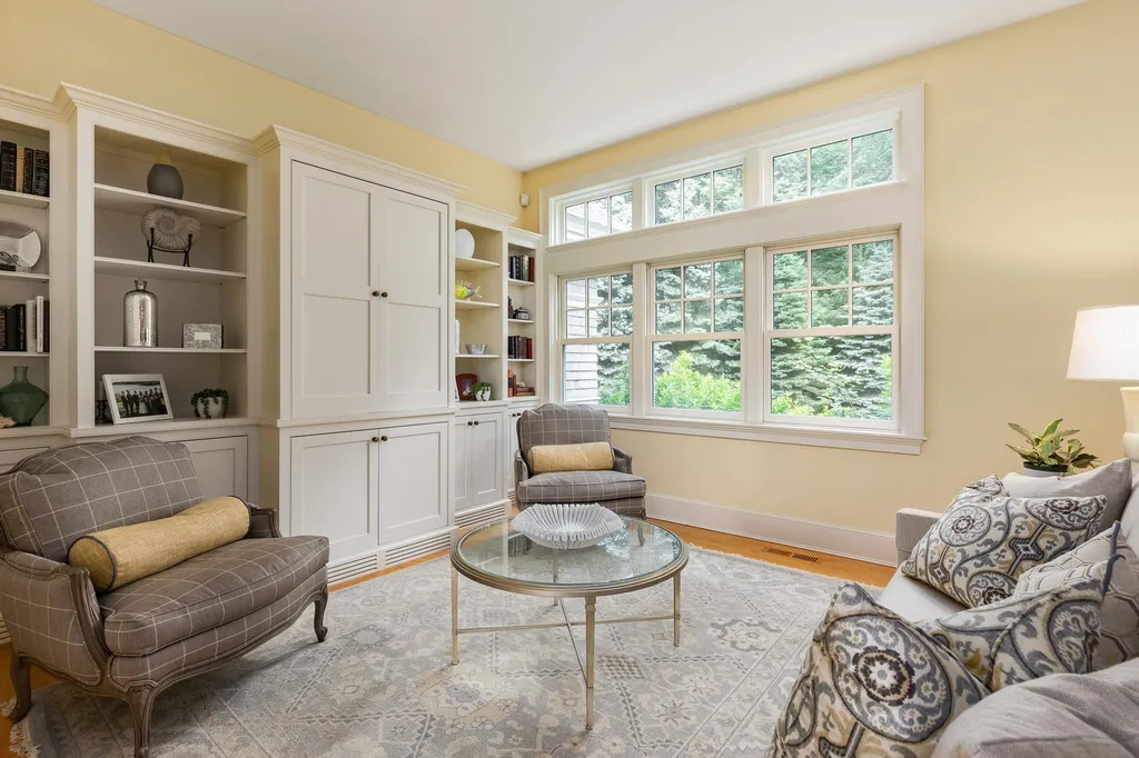 8 Squier Drive North Hampton NH 03862